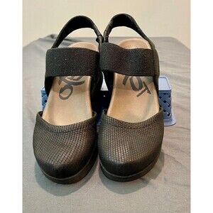 OTBT Off The Beaten Track Roadie Wedge Sandal Size 6